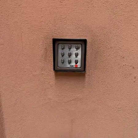 Ferienwohnung Loft Moderno Ubicato Nel Centro Storico Di Lucca Exterior foto