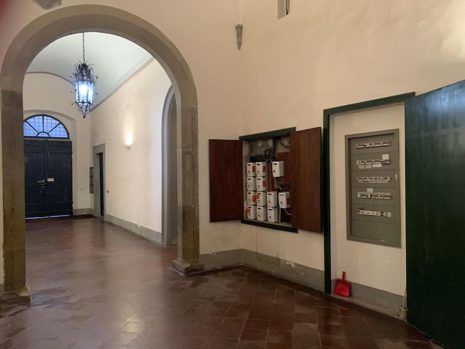 Loft Moderno Ubicato Nel Centro Storico Di Apartment